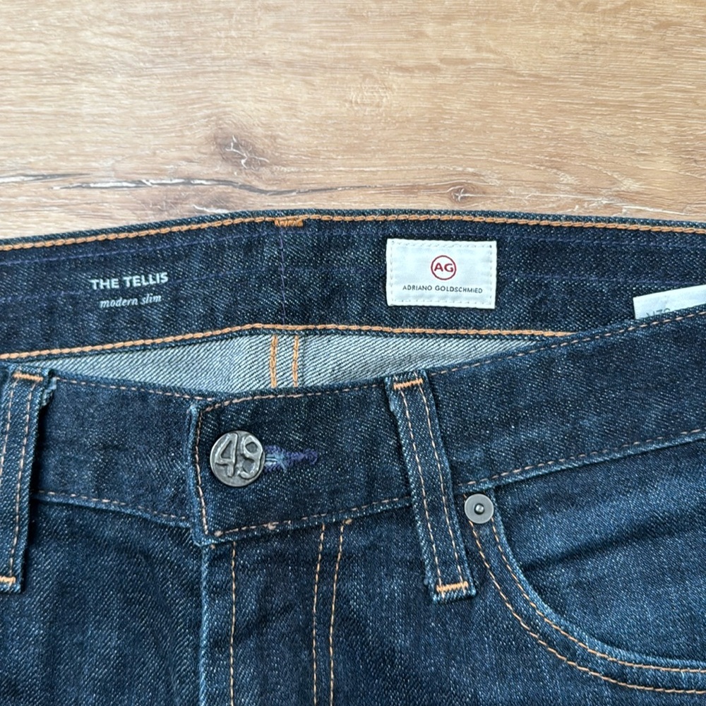 AG dark denim jeans. Style named The Tellis. A modern slim fit. Men’s 32 waist